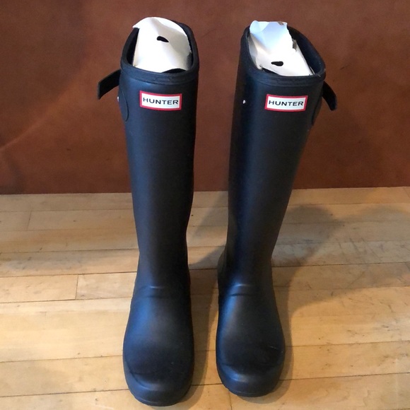 Hunter Black Winter & Rain Boots - Picture 1 of 2